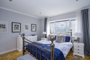 Photo 25- click for photo gallery